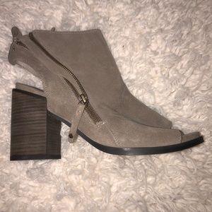 Rowen Dolce Vita Peep toe bootie